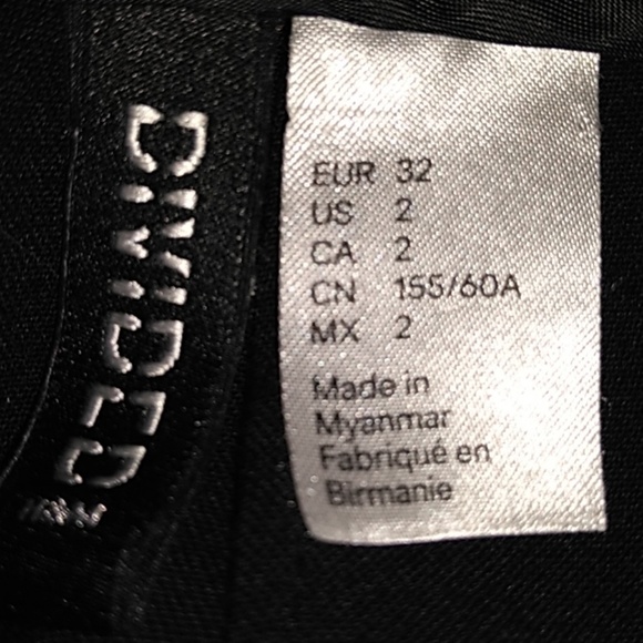 DIVIDED BLACK SHORTS OVERALLS-SIZE 2-LIKE NEW - Picture 4 of 4